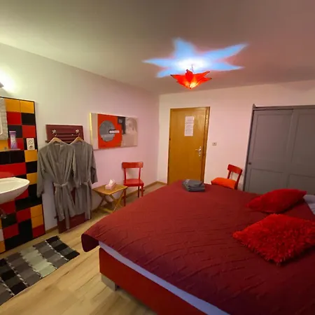 Gaestehaus Schmitt Lähn