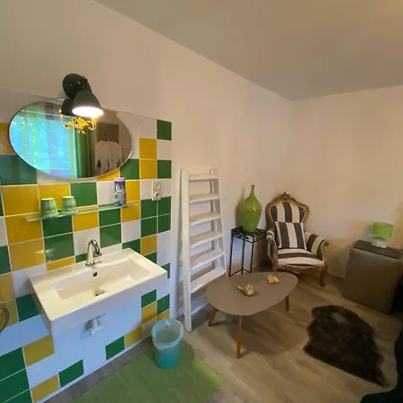 Gaestehaus Schmitt بيت ضيافة *