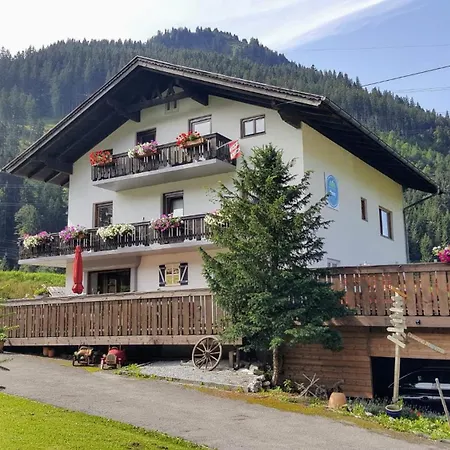 Gaestehaus Schmitt * Lähn