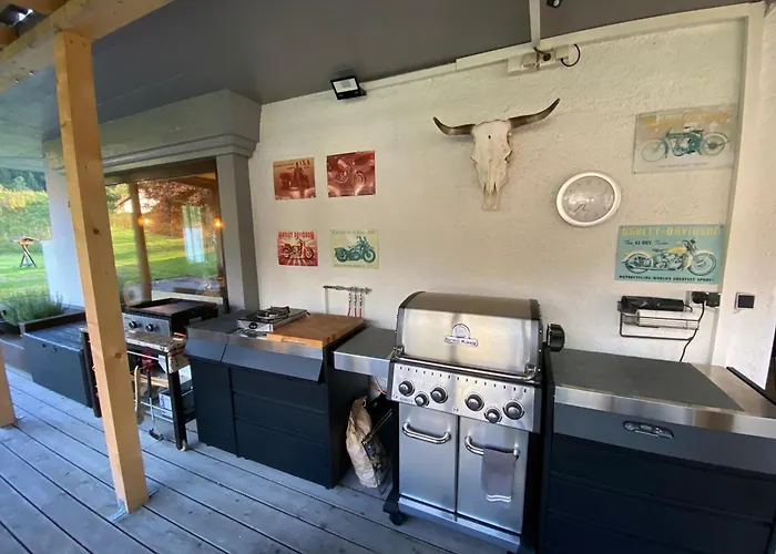 Gaestehaus Schmitt بيت ضيافة *