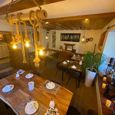 Gasthuis Gaestehaus Schmitt Lähn